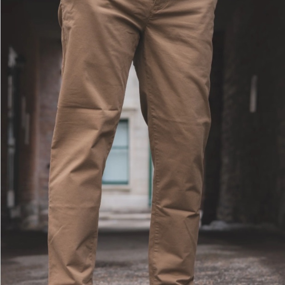 Men's Khaki Chino Pants
